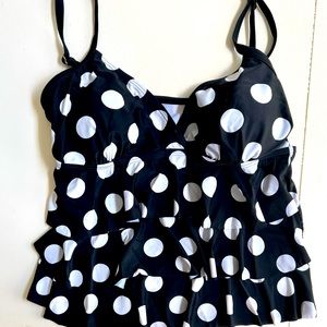 *BOGO FREE* Ruffled layered polkadot Tankini top